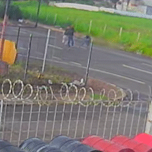 C&acirc;mera de seguran&ccedil;a registrou casal esfaqueando homem em pontilh&atilde;o