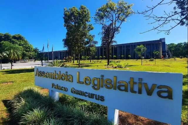 Deputados aprovam projeto que reduz multas do ICMS e amplia desconto fiscal