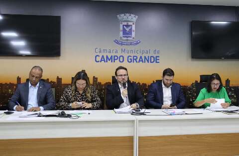 CPI pressiona Cons&oacute;rcio sobre linhas ausentes, &ocirc;nibus parados e velhos