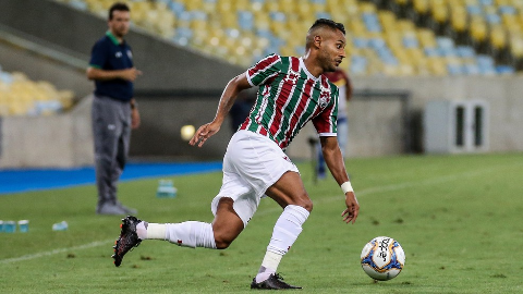 Ex-jogador do Fluminense &eacute; preso com 187 kg de maconha em rodovia de MS