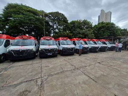 Ambul&acirc;ncias novas do Samu precisam de placas para come&ccedil;arem a rodar