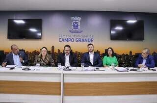 Diretor do Consórcio fala em deficit, mas diz desconhecer destino de 11 milhões Diretor do Consórcio fala em deficit, mas diz desconhecer destino de 11 milhões