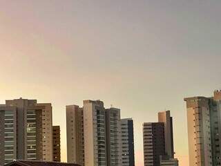 Massa de ar seco mant&eacute;m tempo firme em Campo Grande com m&aacute;ximas pr&oacute;ximas a 30&deg;C