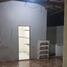 Fam&iacute;lia filma momento em que muro de casa cai ap&oacute;s manh&atilde; de obras no vizinho