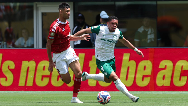 Palmeiras vence Al Ahly, respira no Mundial e fica perto das oitavas