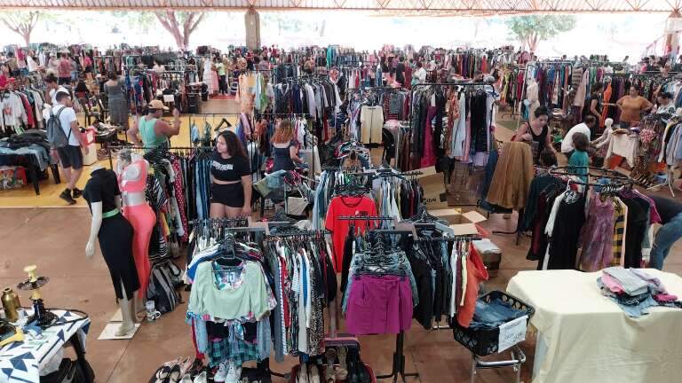 Sábado tem evento com mais de 100 brechós e peças a partir de R$ 2