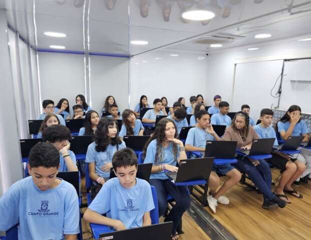 Projeto Carreta Digital certifica 2 mil alunos em Campo Grande