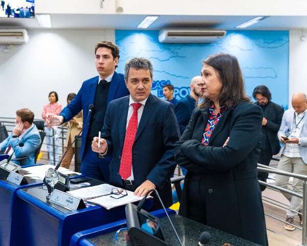 Vereadores do PT unem votos em elei&ccedil;&otilde;es internas, mas divergem em apoio a Riedel