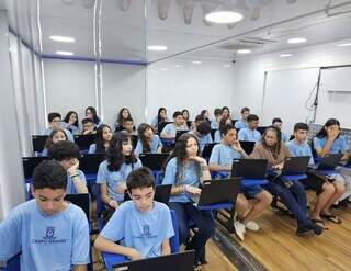 Projeto Carreta Digital certifica 2 mil alunos em Campo Grande Projeto Carreta Digital certifica 2 mil alunos em Campo Grande