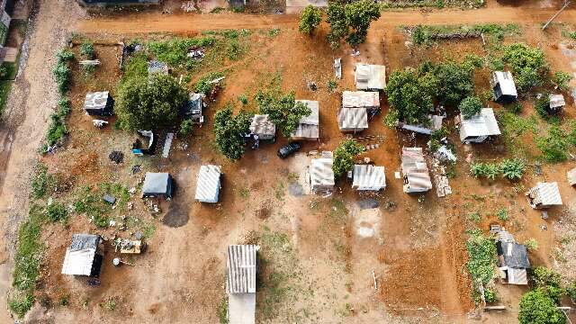 Em onda de ocupa&ccedil;&otilde;es, morador denuncia nova invas&atilde;o em &aacute;rea p&uacute;blica da Capital