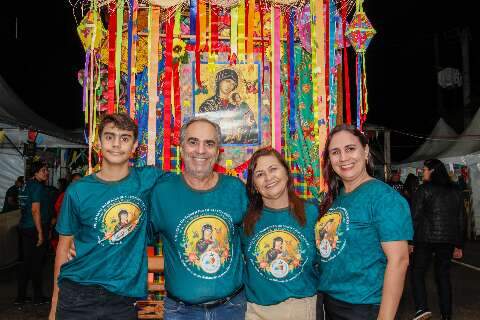 Casal festeiro viu pequena quermesse virar evento para 70 mil pessoas