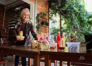 H&aacute; 5 anos, Neuza transforma alimentos com fermenta&ccedil;&atilde;o milenar