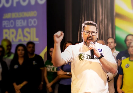 Deputado de MS ensina burlar legisla&ccedil;&atilde;o para adquirir arsenal