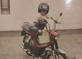 Isabella faz marido reborn e percorre 2 mil km com ele na garupa