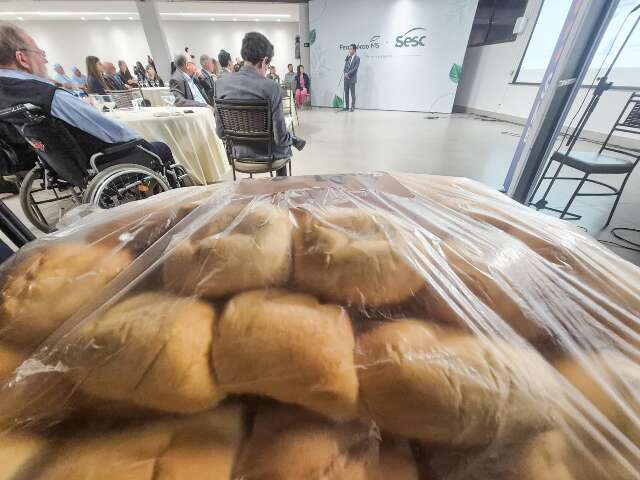 Padaria j&aacute; doou 1 milh&atilde;o de p&atilde;es produzidos por detentos da Capital 