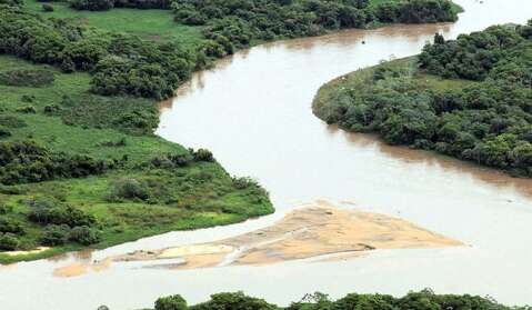 Rio Taquari e outros cinco do Cerrado perderam 27% de &aacute;gua em 51 anos