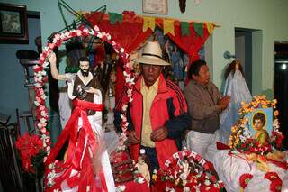 A simbologia do ‘banho’ de São João nas águas (milagrosas) do Rio Paraguai A simbologia do ‘banho’ de São João nas águas (milagrosas) do Rio Paraguai
