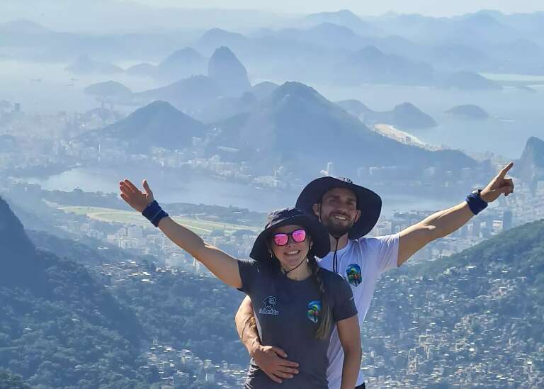 Juntos 24 horas, policiais desafiam o mito de que rotina mata o amor