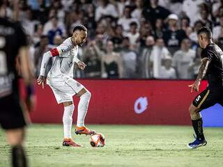 Neymar renova com o Santos e receber&aacute; R$ 27 milh&otilde;es at&eacute; dezembro