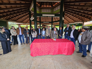 Aldeias de MS recebem caminhões-pipa para combater escassez de água Aldeias de MS recebem caminhões-pipa para combater escassez de água