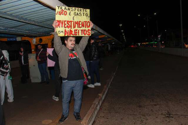 Manifestantes convocam popula&ccedil;&atilde;o para audi&ecirc;ncia p&uacute;blica da CPI do Transporte