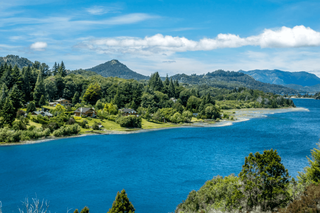 Bariloche, contato com a natureza e o melhor do inverno Bariloche, contato com a natureza e o melhor do inverno