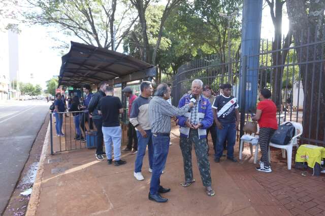 CPI vai &agrave; pra&ccedil;a e ouve enxurrada de reclama&ccedil;&otilde;es, de &quot;&ocirc;nibus fantasma&quot; a atrasos