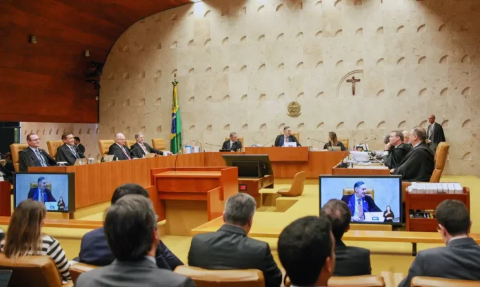 STF suspende julgamento sobre responsabilidade civil de redes sociais