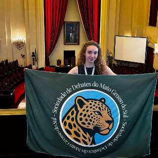 Jovem estudante leva voz de MS ao Campeonato Mundial de Debates 