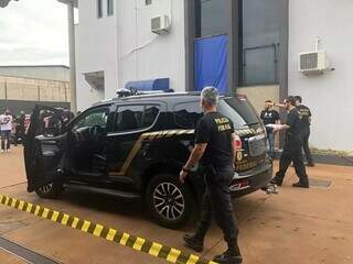 PM que “vazou” foto de policiais federais a traficante é condenado a 8 anos PM que “vazou” foto de policiais federais a traficante é condenado a 8 anos