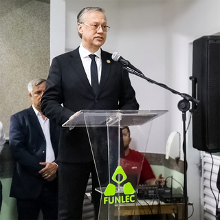 Mudan&ccedil;a para unidade escolar aproxima gest&atilde;o do dia a dia da educa&ccedil;&atilde;o