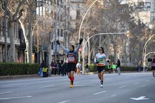 Milene largou MS para festejar seus 42 anos correndo 42 km na Espanha