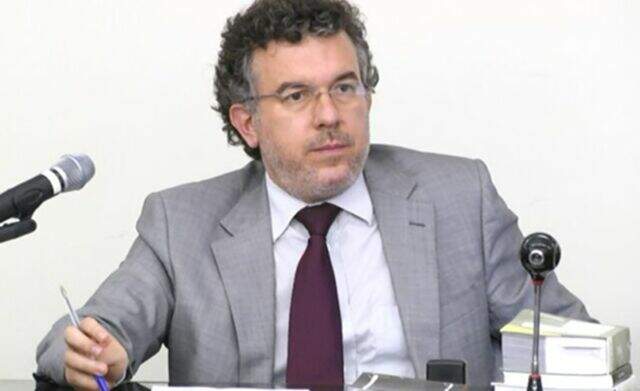 "Juiz que denunciou colegas e causou aposentadoria volta a ser punido em MS"