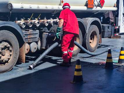 Maioria reprova regra que aumenta a mistura de etanol na gasolina