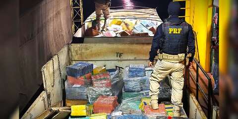 Carreta com 17 toneladas de maconha que saiu de MS &eacute; apreendida no Paran&aacute; 