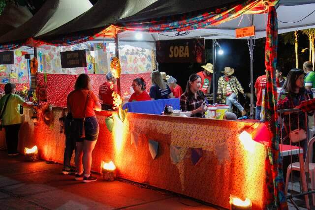 Arrai&aacute; da Alems re&uacute;ne fam&iacute;lias com shows, comidas t&iacute;picas e solidariedade