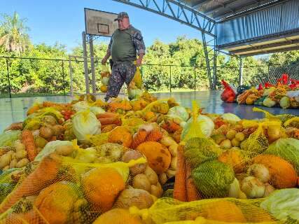 Inspirado em Curitiba, projeto troca recicl&aacute;veis por alimentos em Campo Grande