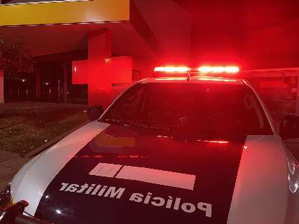 Filho mata pai e fere irm&atilde;o com facadas durante briga em casa