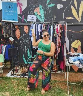 Ap&oacute;s 19 anos na ind&uacute;stria, &Acirc;ngela viu em brech&oacute; a cura para sua depress&atilde;o