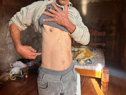 Salgadeiro &eacute; agredido por meia hora ao ter a casa invadida por assaltantes