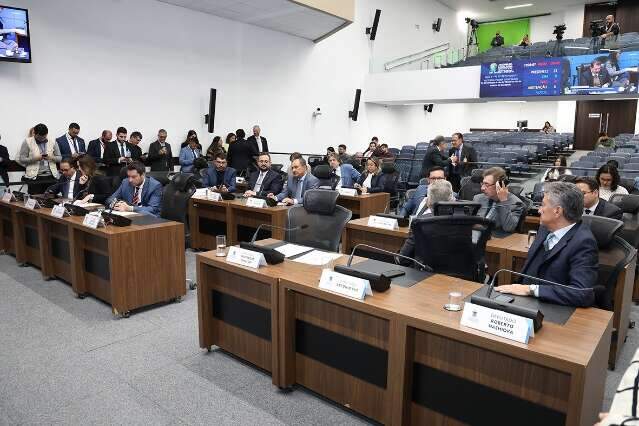 Aprovado projeto que obriga revendedor informar se carro &eacute; de leil&atilde;o
