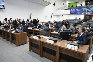 Aprovado projeto que obriga revendedor informar se carro &eacute; de leil&atilde;o