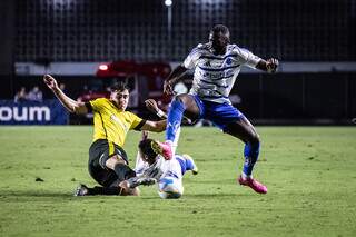 Gabigol acerta a trave, mas n&atilde;o evita derrota do Cruzeiro para argentinos