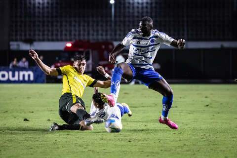 Gabigol acerta a trave, mas n&atilde;o evita derrota do Cruzeiro para argentinos