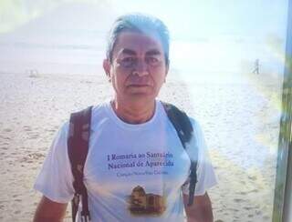 Homem de 76 anos &eacute; encontrado morto com golpes de faca no pesco&ccedil;o