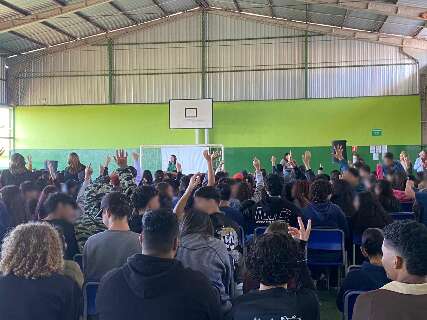 Cirurgi&atilde; vai a escolas da Capital falar da rela&ccedil;&atilde;o entre vape, pod e c&acirc;ncer