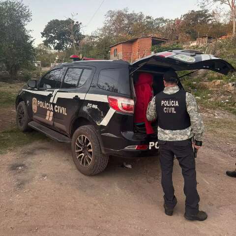 Cinco homens s&atilde;o presos em opera&ccedil;&atilde;o contra o tr&aacute;fico de drogas