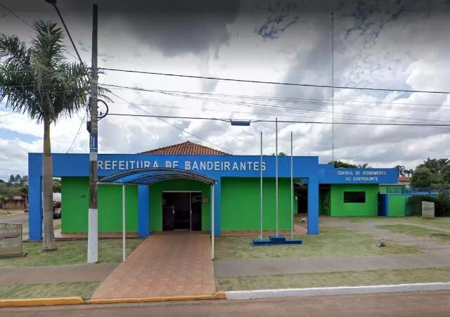 Eleitor recebe R$ 70 enrolado em santinho e registra den&uacute;ncia em delegacia 