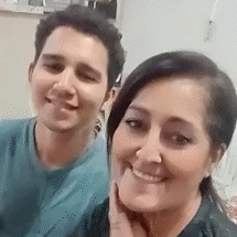 &ldquo;Olho para voc&ecirc; hoje e enxergo amor&quot;: m&atilde;e homenageia filho antes de ser morta 