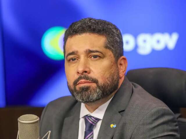 Em meio a crise financeira, presidente dos Correios pede demiss&atilde;o